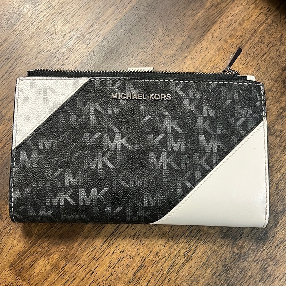 Michael Kors wallet